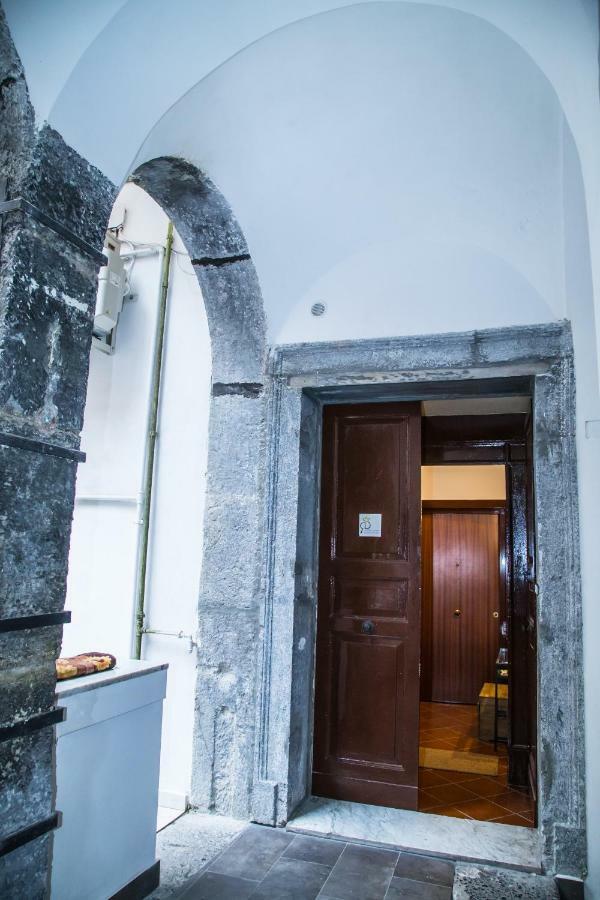 Domus Donnaregina Apartments نابولي المظهر الخارجي الصورة